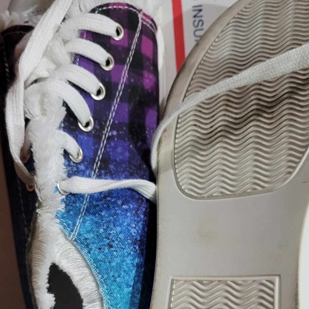 Sute sneakers